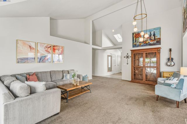 974 Clinton Pl, Pleasanton, CA 94566