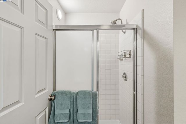 974 Clinton Pl, Pleasanton, CA 94566