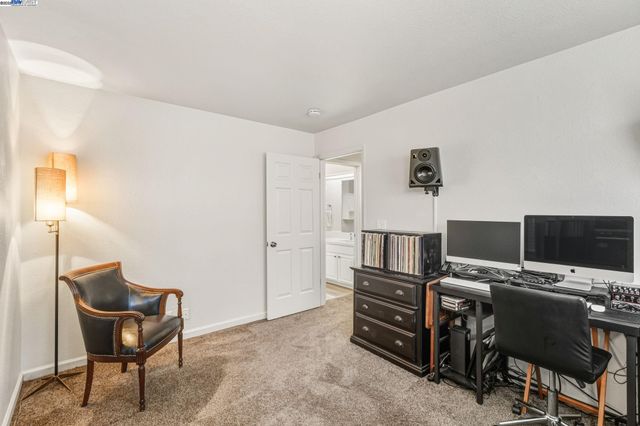 974 Clinton Pl, Pleasanton, CA 94566