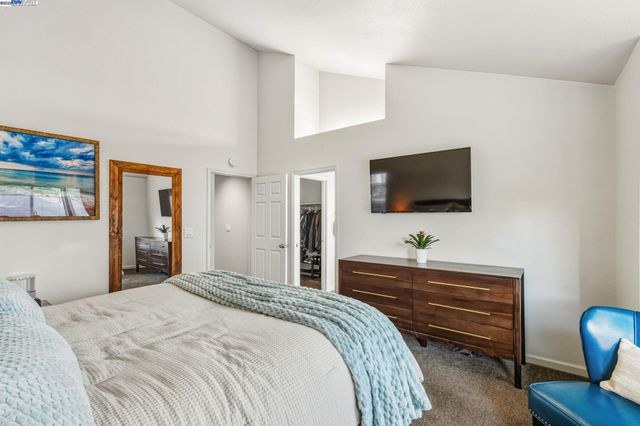 974 Clinton Pl, Pleasanton, CA 94566