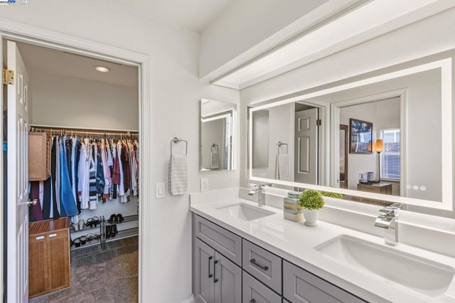 974 Clinton Pl, Pleasanton, CA 94566