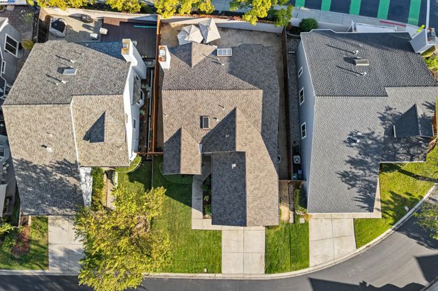 974 Clinton Pl, Pleasanton, CA 94566