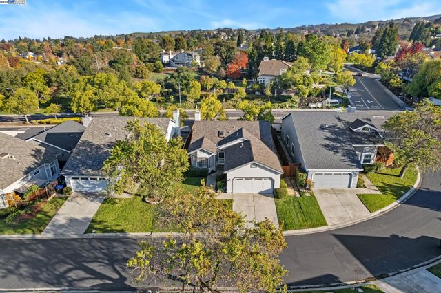 974 Clinton Pl, Pleasanton, CA 94566