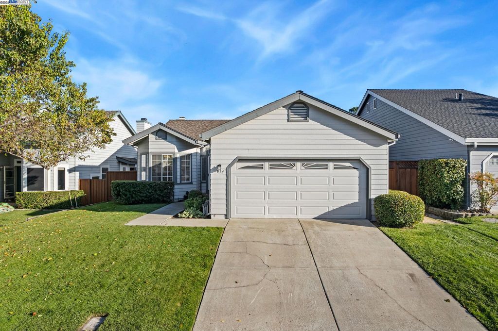 974 Clinton Pl, Pleasanton, CA 94566