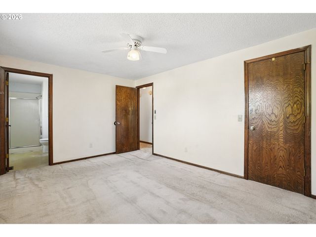 1453 Se 29TH Ct, Troutdale, OR 97060