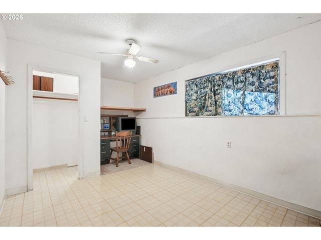 1453 Se 29TH Ct, Troutdale, OR 97060