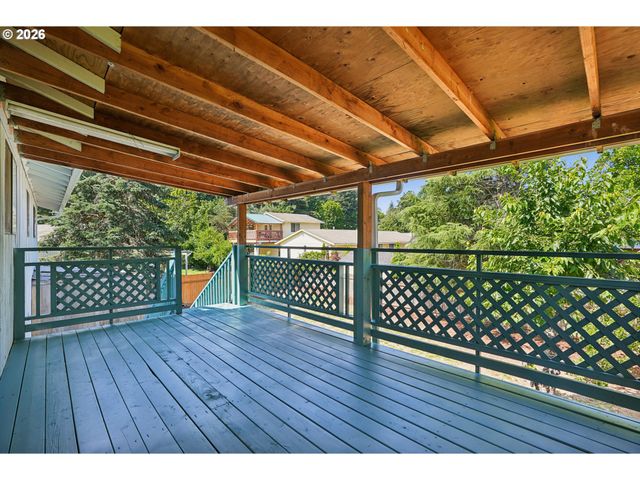 1453 Se 29TH Ct, Troutdale, OR 97060