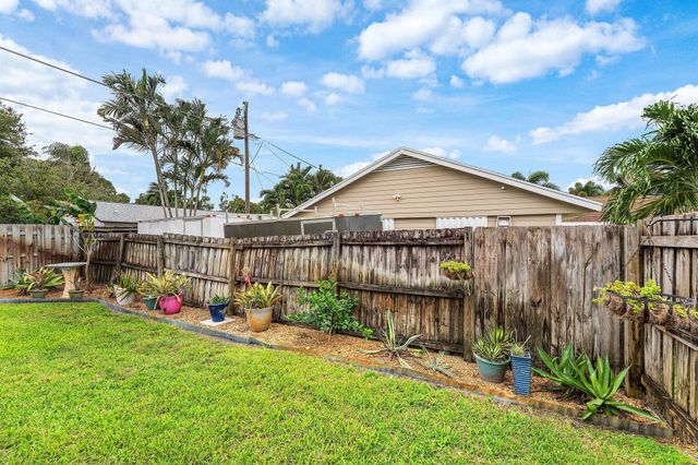 3753 Barkis Avenue, Boynton Beach, FL 33436