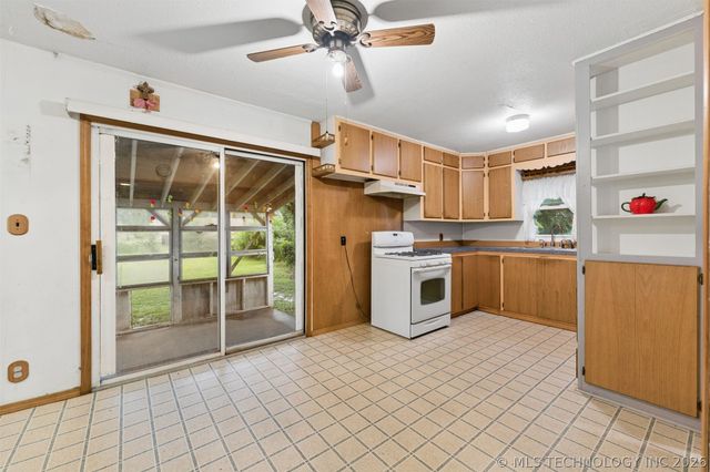 212 S Indianola Street, Pryor, OK 74361
