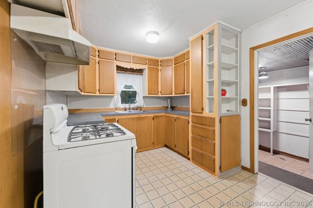 212 S Indianola Street, Pryor, OK 74361