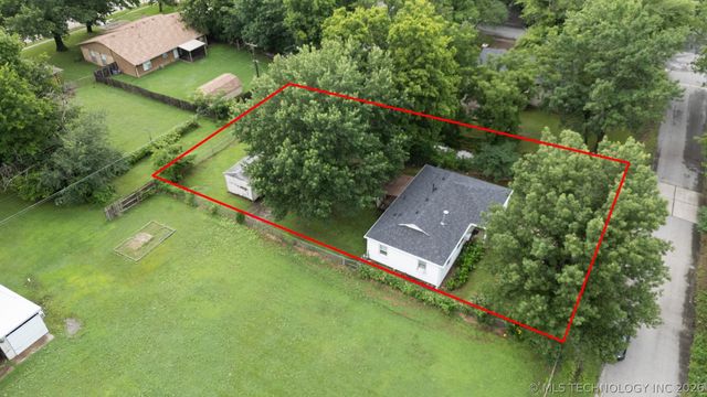 212 S Indianola Street, Pryor, OK 74361