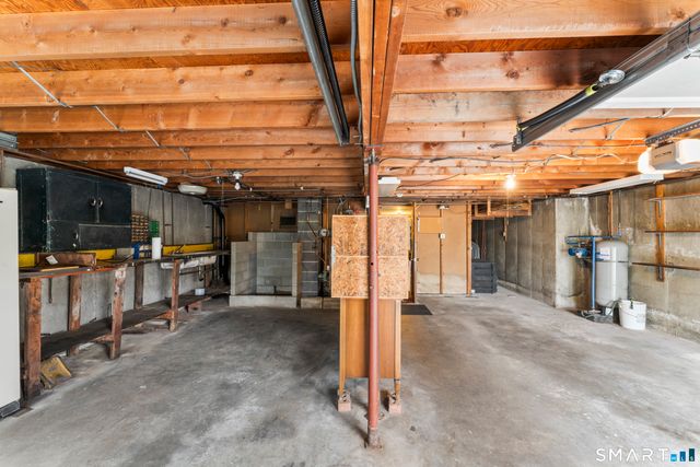 6 Sunrise Road, Danbury, CT 06810