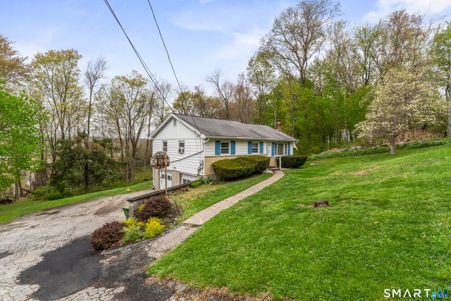 6 Sunrise Road, Danbury, CT 06810