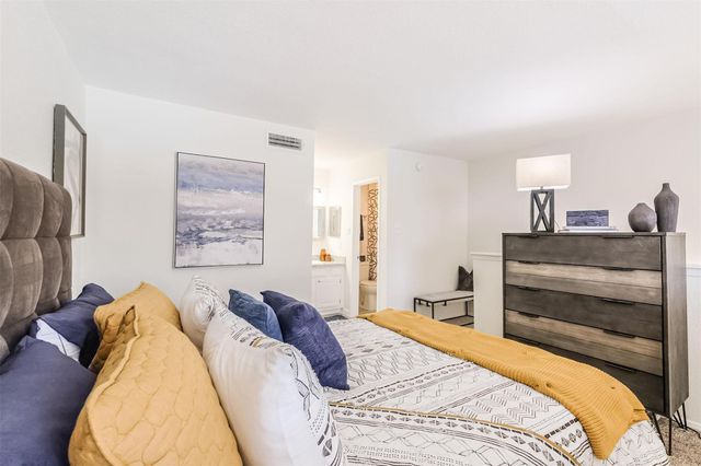 8162 Richmond Avenue 1809, Houston, TX 77063