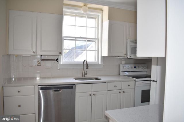 7205 CLARENDON RD, Bethesda, MD 20814