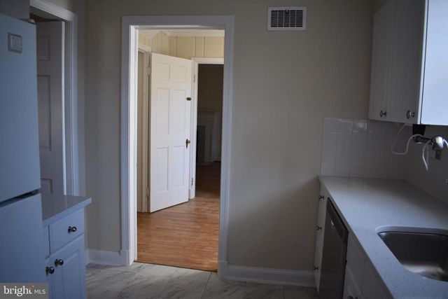 7205 CLARENDON RD, Bethesda, MD 20814