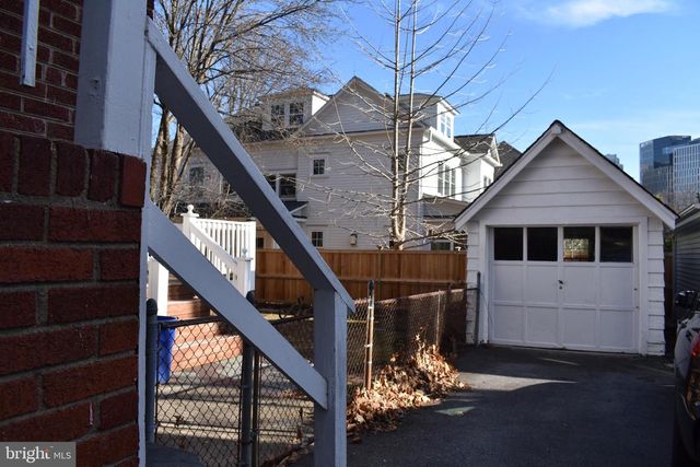 7205 CLARENDON RD, Bethesda, MD 20814