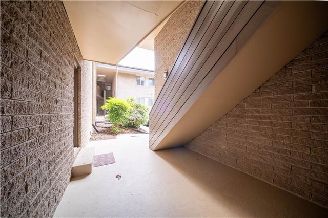 346 Carpenter Drive 17, Atlanta, GA 30328