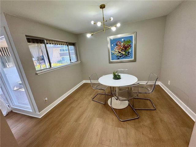 346 Carpenter Drive 17, Atlanta, GA 30328