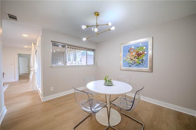 346 Carpenter Drive 17, Atlanta, GA 30328