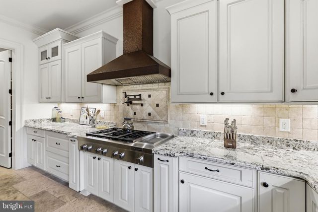936 KIMBERWICKE RD, Mclean, VA 22102