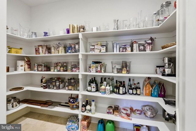 936 KIMBERWICKE RD, Mclean, VA 22102
