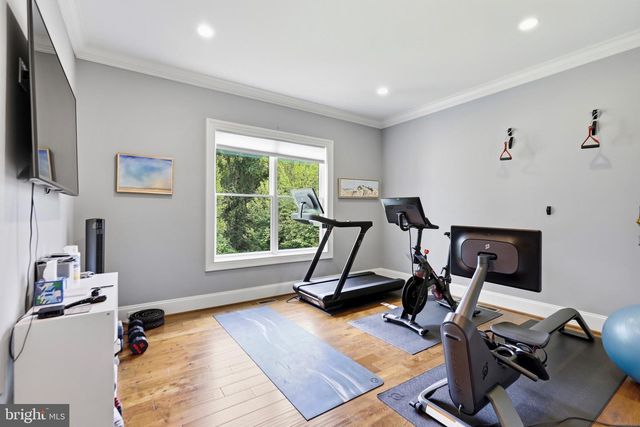 936 KIMBERWICKE RD, Mclean, VA 22102