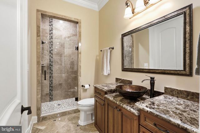 936 KIMBERWICKE RD, Mclean, VA 22102