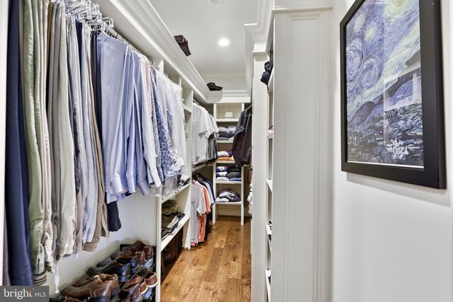 936 KIMBERWICKE RD, Mclean, VA 22102