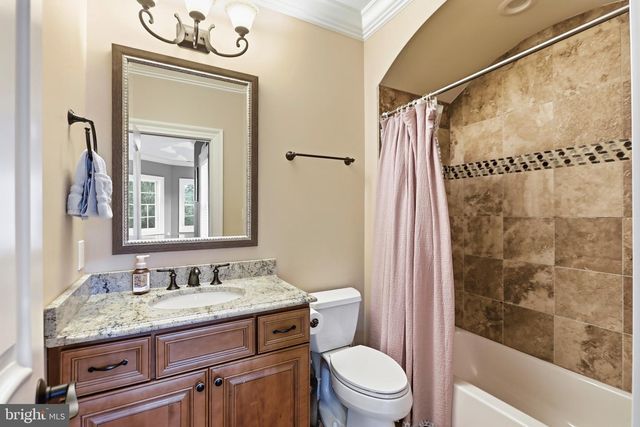 936 KIMBERWICKE RD, Mclean, VA 22102