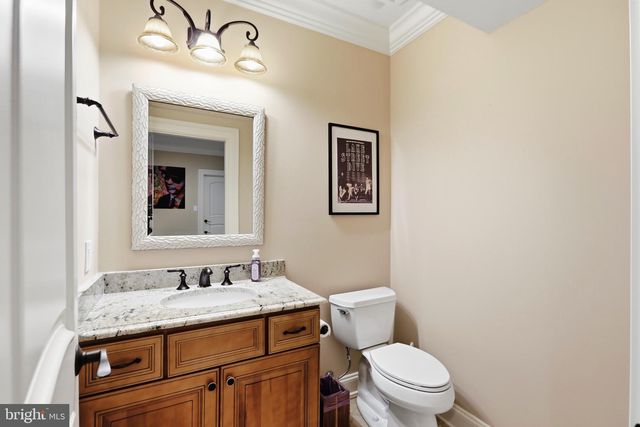 936 KIMBERWICKE RD, Mclean, VA 22102