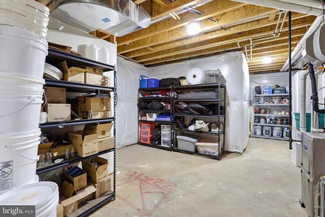 936 KIMBERWICKE RD, Mclean, VA 22102