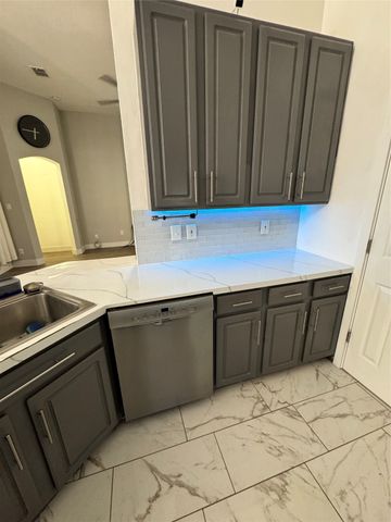 7005 Deer Ridge Drive, Fort Worth, TX 76137