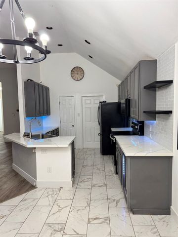 7005 Deer Ridge Drive, Fort Worth, TX 76137