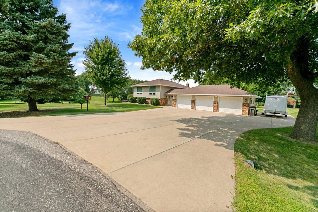 5330 Pine Cone Lane, Carver, MN 55315 — exterior
