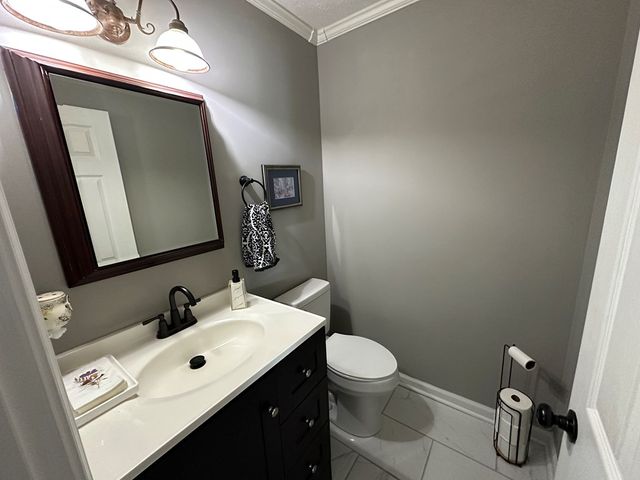 1205 Barkridge Cir, Hopkinsville, KY 42240