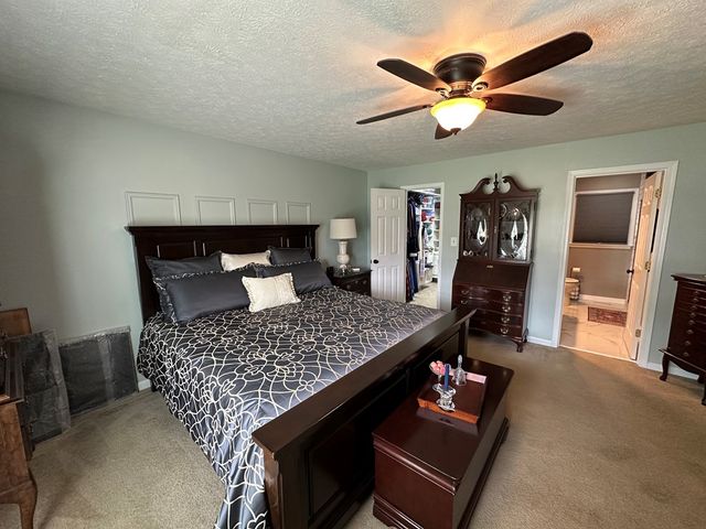 1205 Barkridge Cir, Hopkinsville, KY 42240