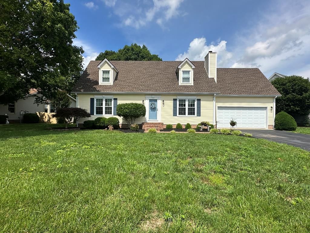 1205 Barkridge Cir, Hopkinsville, KY 42240