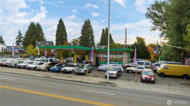 7860 Lake City Way NE, Seattle, WA 98115