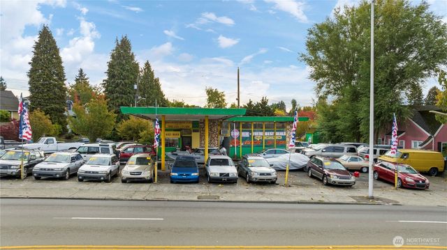 7860 Lake City Way NE, Seattle, WA 98115