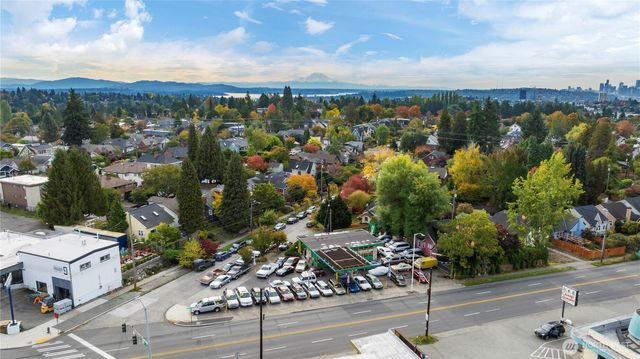 7860 Lake City Way NE, Seattle, WA 98115