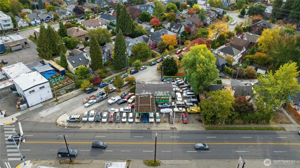 7860 Lake City Way NE, Seattle, WA 98115