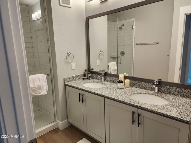 7460 N Zanjero Boulevard B3, Glendale, AZ 85305