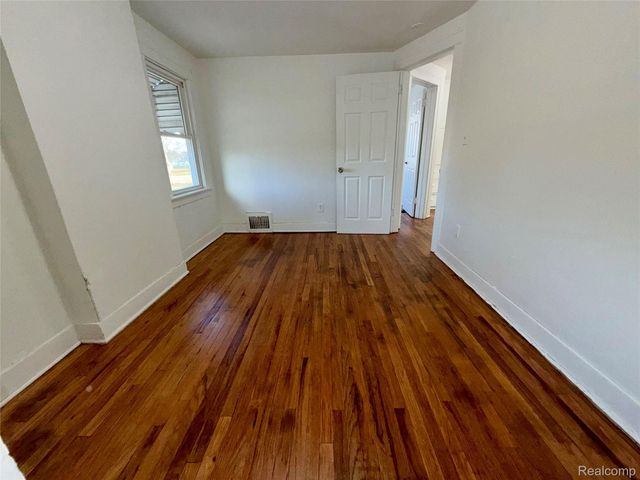 3403 Rust Avenue, Saginaw, MI 48601