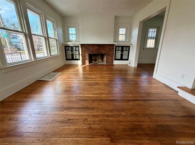 3403 Rust Avenue, Saginaw, MI 48601