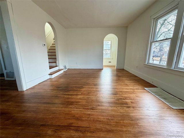 3403 Rust Avenue, Saginaw, MI 48601