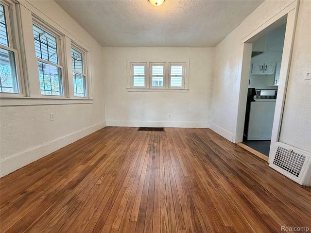 3403 Rust Avenue, Saginaw, MI 48601