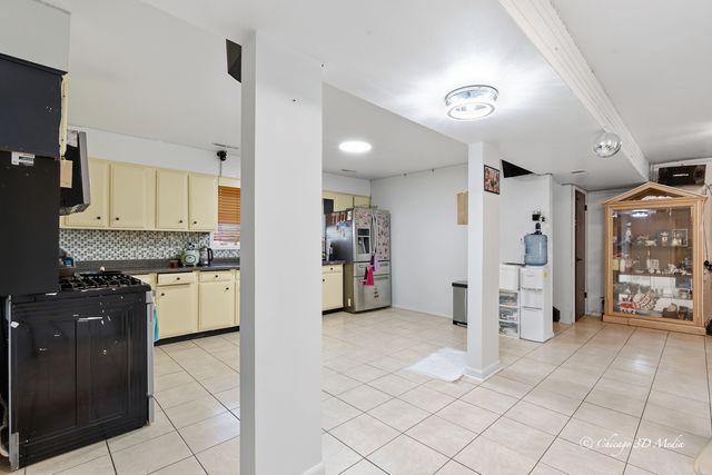 2627 Dana Avenue, Waukegan, IL 60087