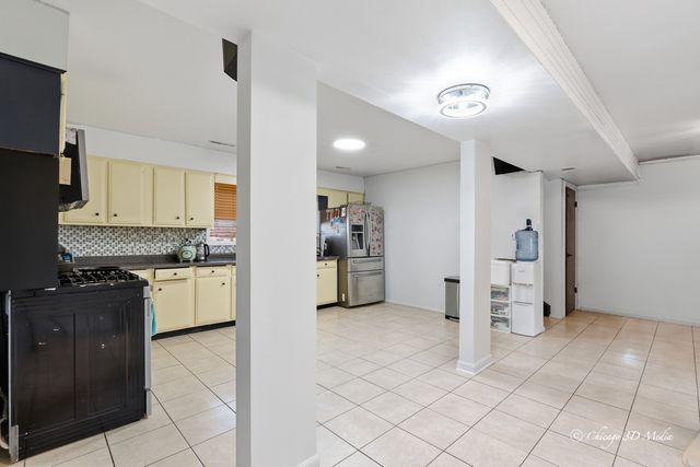 2627 Dana Avenue, Waukegan, IL 60087