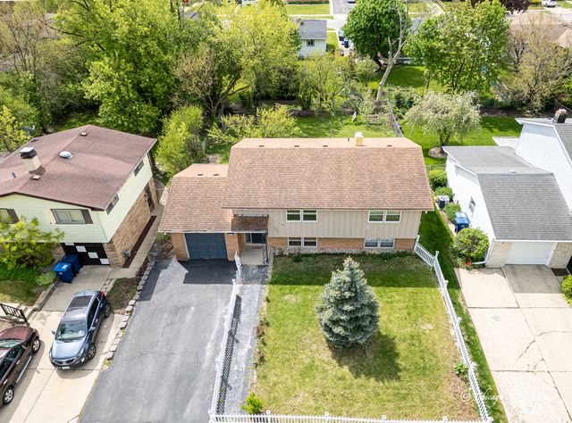 2627 Dana Avenue, Waukegan, IL 60087